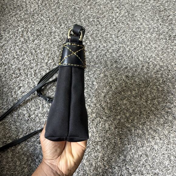 Dooney & Bourke Nylon Crossbody Pouchette Black Excellent preowned Condition - Picture 3 of 11